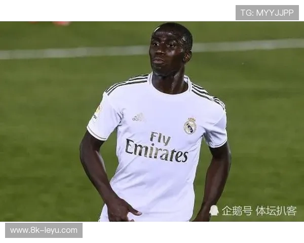 战术进化：西甲三后卫体系复兴，数据解读趋势